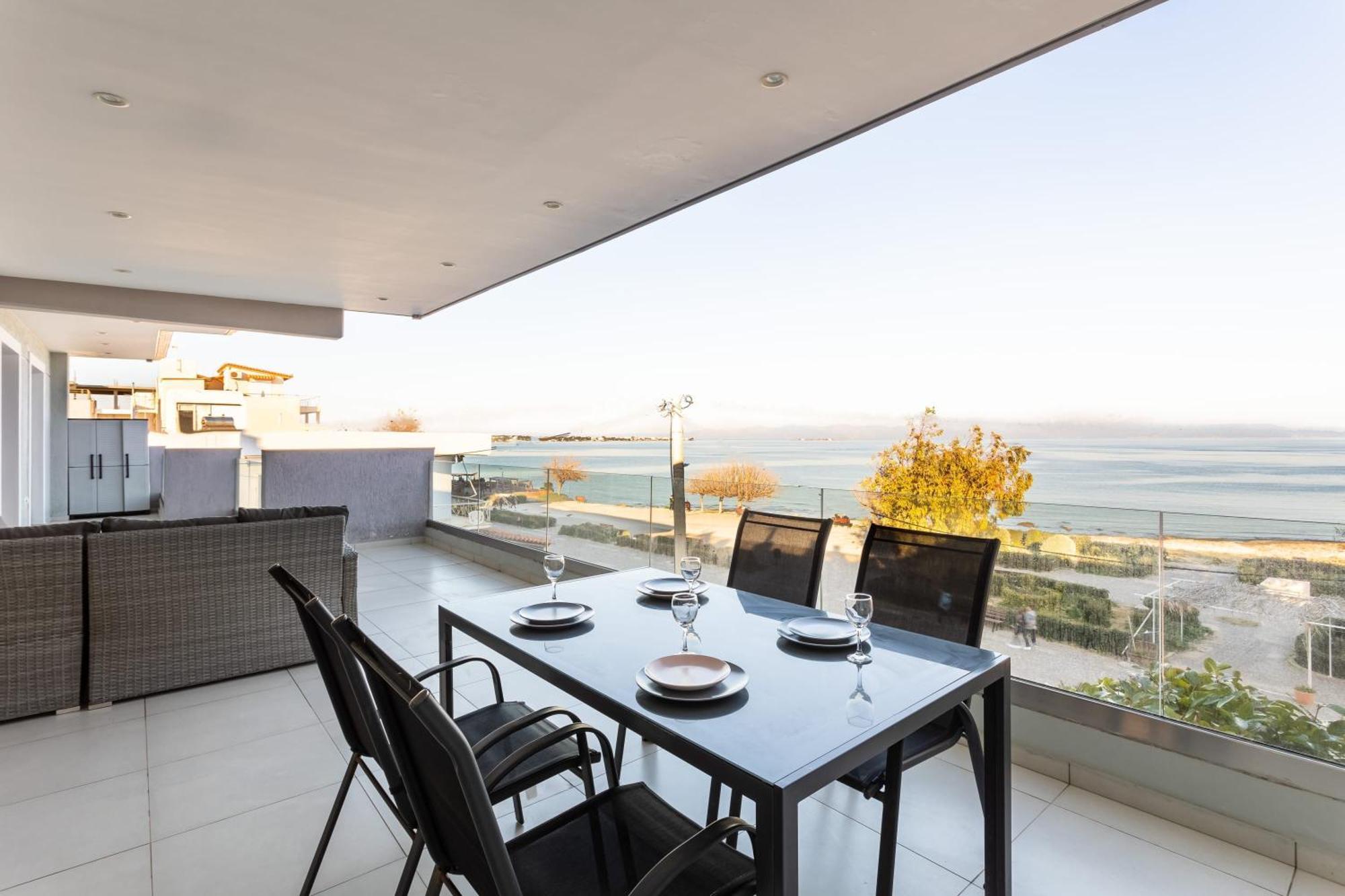 Beachfront Artemida Retreat - Peony Seabreeze Gem Bagian luar foto