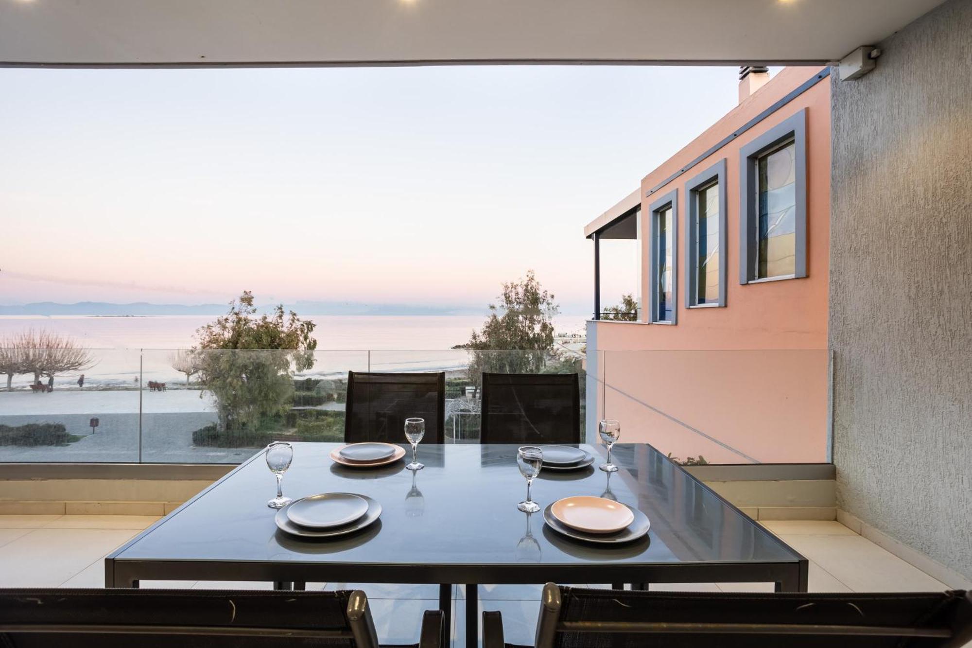 Beachfront Artemida Retreat - Peony Seabreeze Gem Bagian luar foto