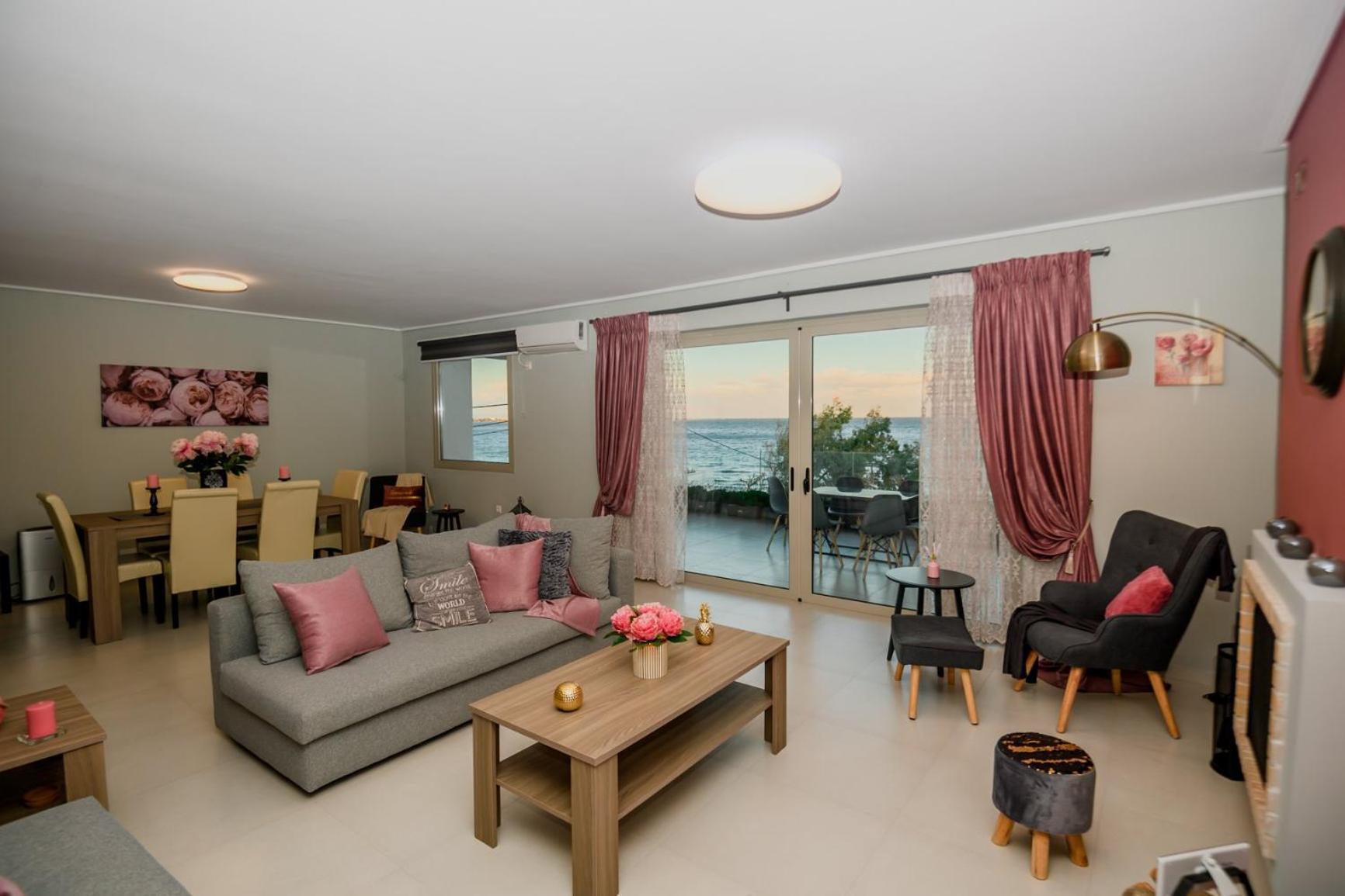 Beachfront Artemida Retreat - Peony Seabreeze Gem Bagian luar foto